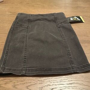 Girls Art Class Skirt size 6/7